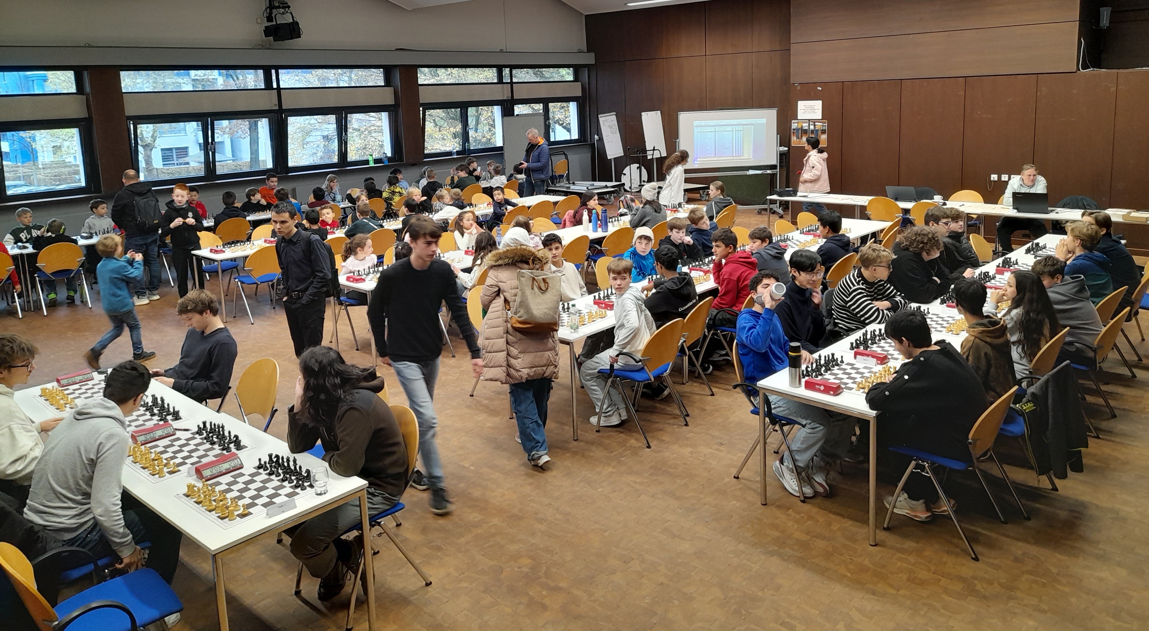 Ein Bild der Bezirksjugendeinzelmeisterschaften in Monheim